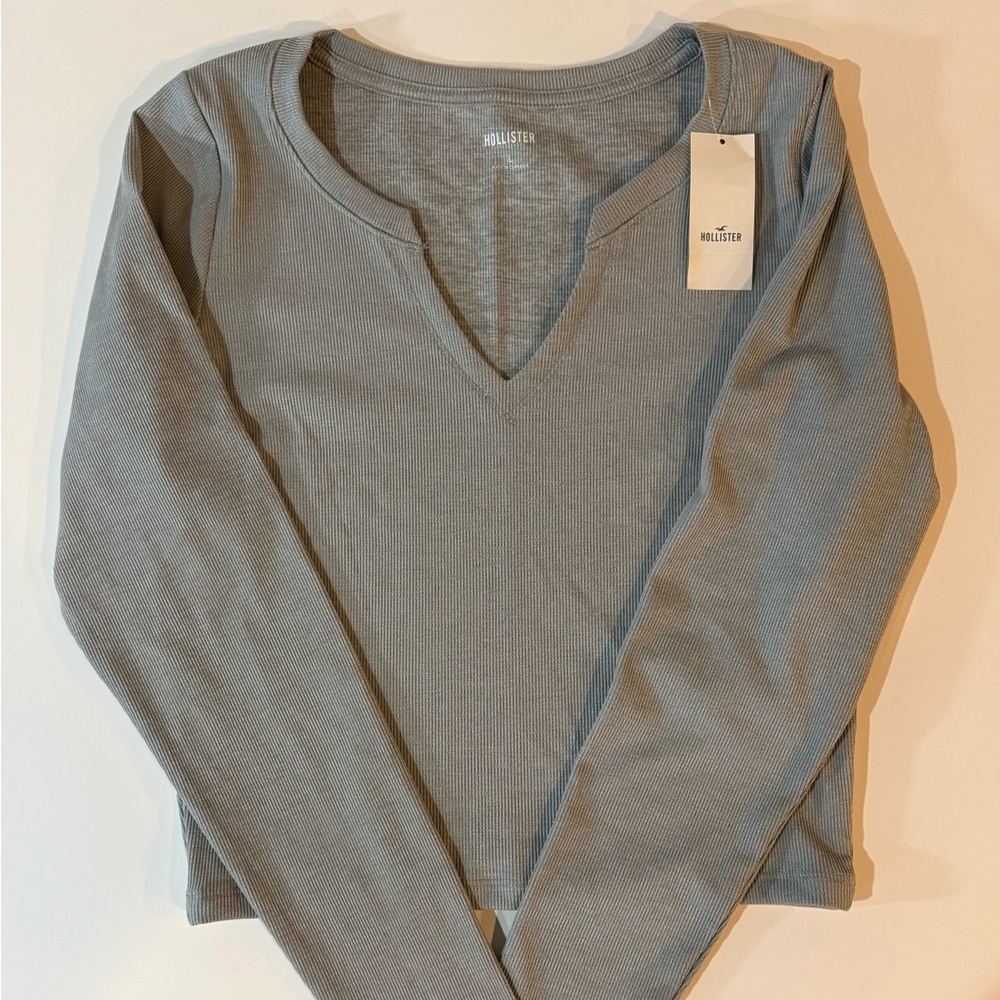 Hollister‎ Women's Gray Long Sleeve Tee